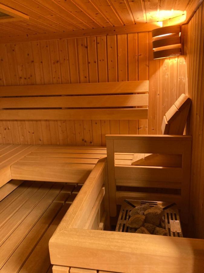 Haus Mit Sauna Und Privatem Badeteich In Anif Bei Salzburg ภายนอก รูปภาพ